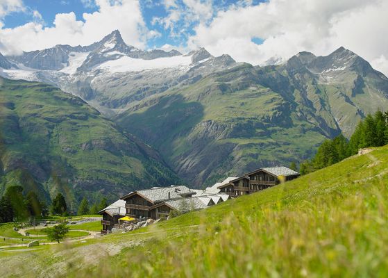Riffelalp vor Alpenpanorama Riffelalp vor Alpenpanorama